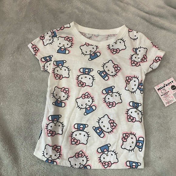 NWT Hello Kitty Girls T-Shirt - Size 4 - Picture 1 of 5
